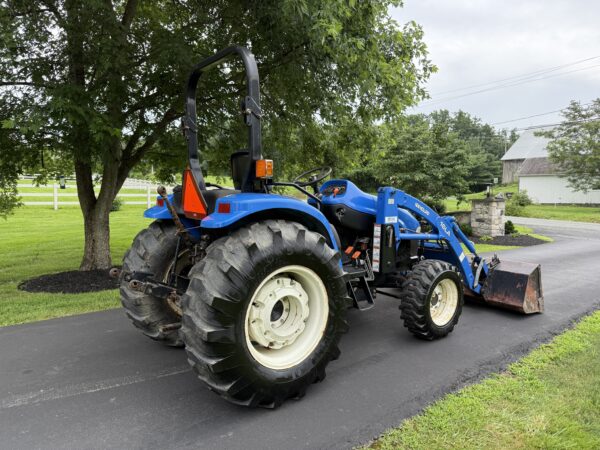 2002 New Holland TC45D Tractor Loader - Image 4