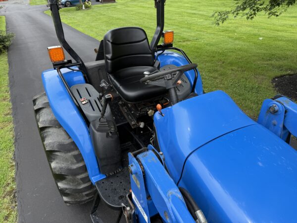 2002 New Holland TC45D Tractor Loader - Image 8