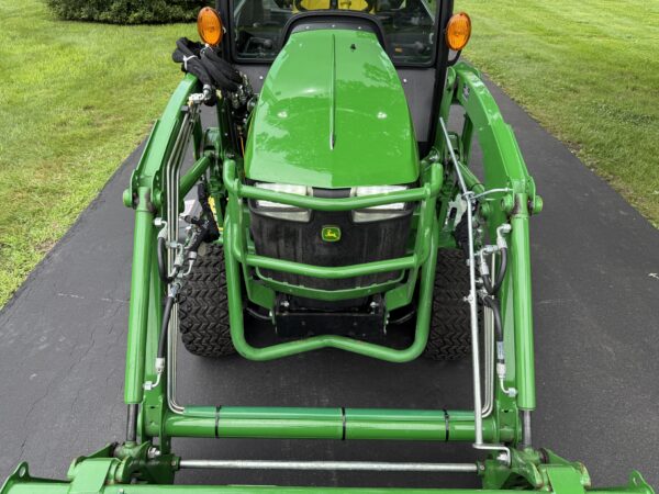 2022 John Deere 1025R Tractor Cab Loader Mower - Image 7