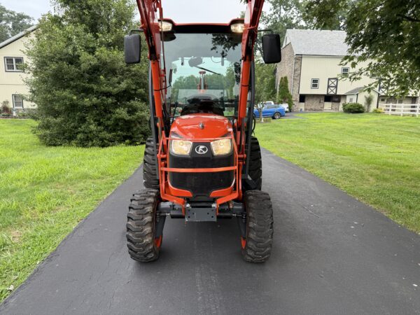 2018 Kubota B2650 Tractor Loader Backhoe Factory Cab - Image 15