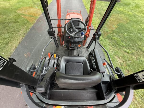 2018 Kubota B2650 Tractor Loader Backhoe Factory Cab - Image 19