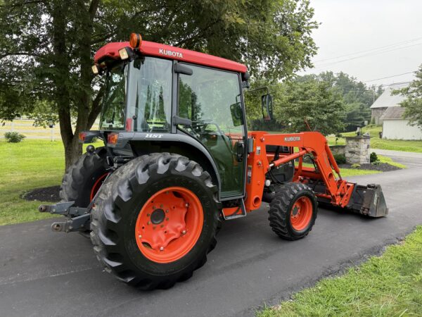 2003 Kubota Grand L5030 Tractor Cab Loader - Image 4