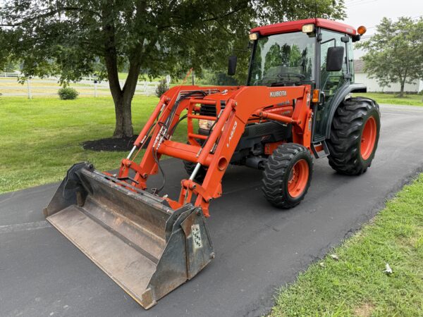 2003 Kubota Grand L5030 Tractor Cab Loader - Image 25