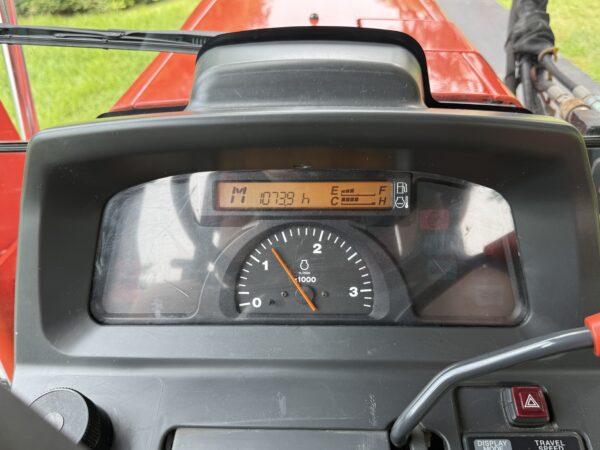 2003 Kubota Grand L5030 Tractor Cab Loader - Image 30