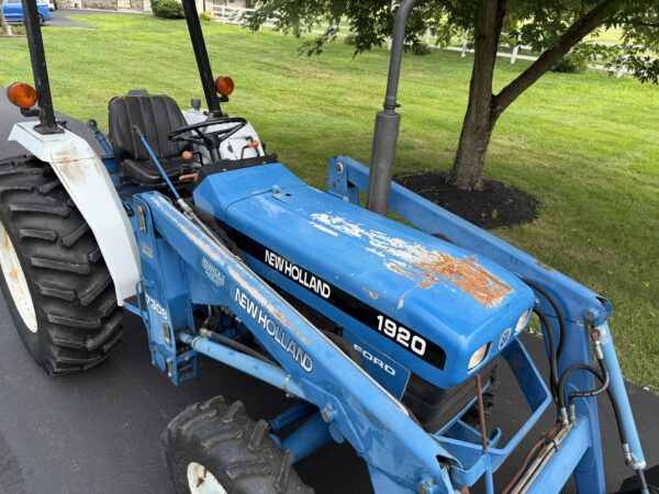 1998 New Holland 1920 Tractor Loader - Image 9