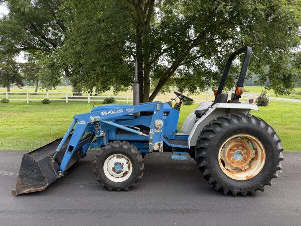 1998 New Holland 1920 Tractor Loader - Image 19