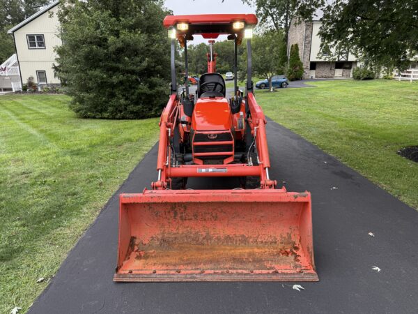 2020 Kubota B26 Tractor Loader Backhoe - Image 6