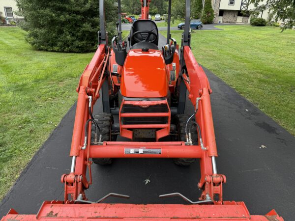 2020 Kubota B26 Tractor Loader Backhoe - Image 8
