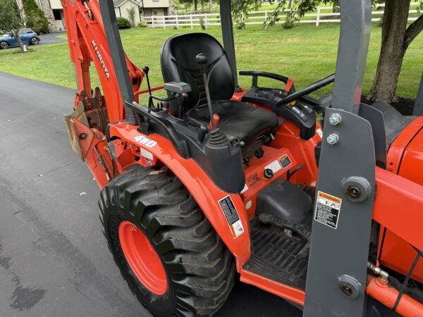 2020 Kubota B26 Tractor Loader Backhoe - Image 10