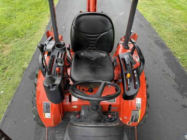 2020 Kubota B26 Tractor Loader Backhoe - Image 11