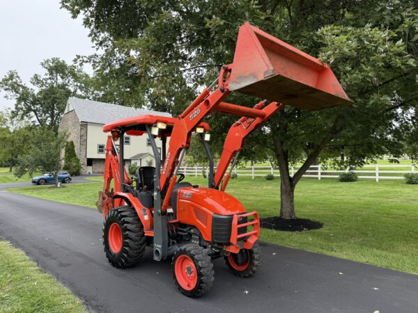 2020 Kubota B26 Tractor Loader Backhoe - Image 15