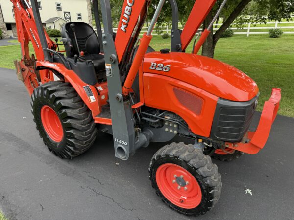 2020 Kubota B26 Tractor Loader Backhoe - Image 17
