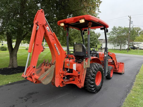 2020 Kubota B26 Tractor Loader Backhoe - Image 19
