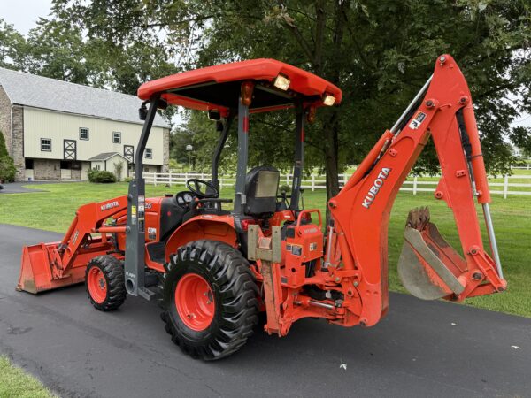 2020 Kubota B26 Tractor Loader Backhoe - Image 25
