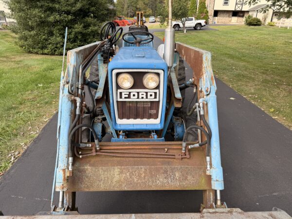 1981 Ford 1300 Tractor Loader Backhoe - Image 7