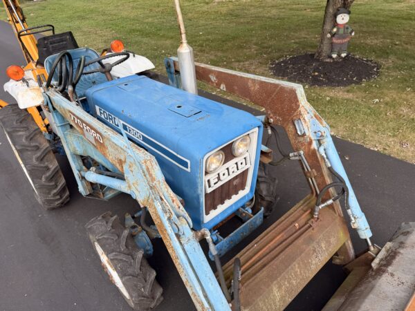1981 Ford 1300 Tractor Loader Backhoe - Image 8