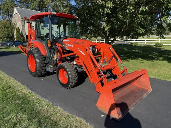 2020 Kubota L3560 Limited Edition Tractor Loader Backhoe - Image 4