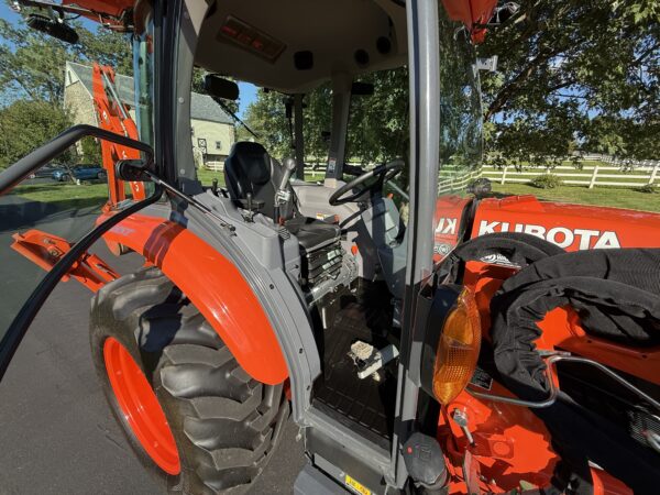 2020 Kubota L3560 Limited Edition Tractor Loader Backhoe - Image 9