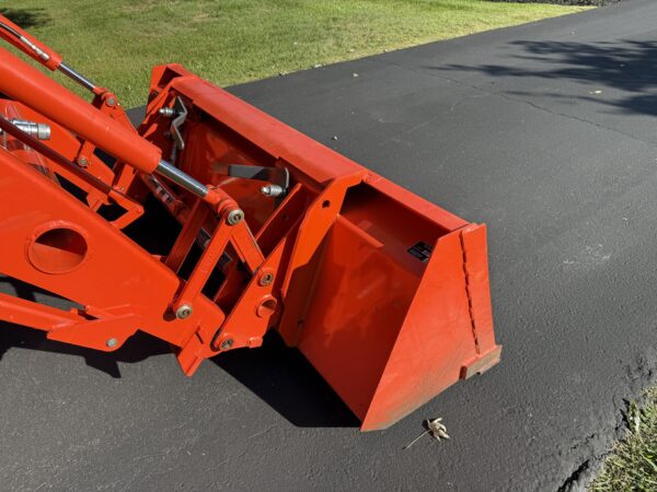 2020 Kubota L3560 Limited Edition Tractor Loader Backhoe - Image 11
