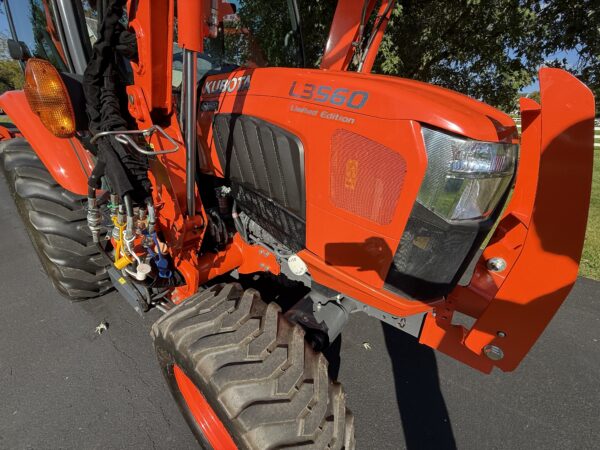 2020 Kubota L3560 Limited Edition Tractor Loader Backhoe - Image 21
