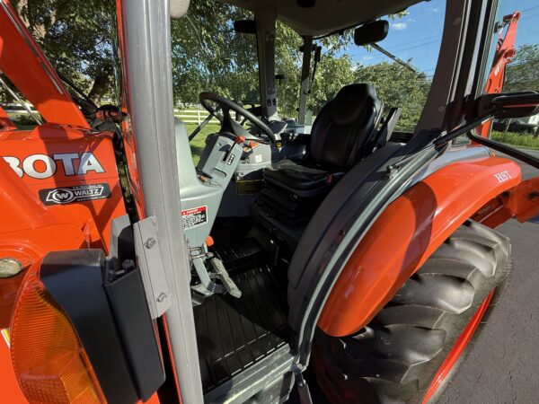2020 Kubota L3560 Limited Edition Tractor Loader Backhoe - Image 30