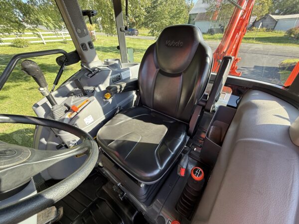 2020 Kubota L3560 Limited Edition Tractor Loader Backhoe - Image 32