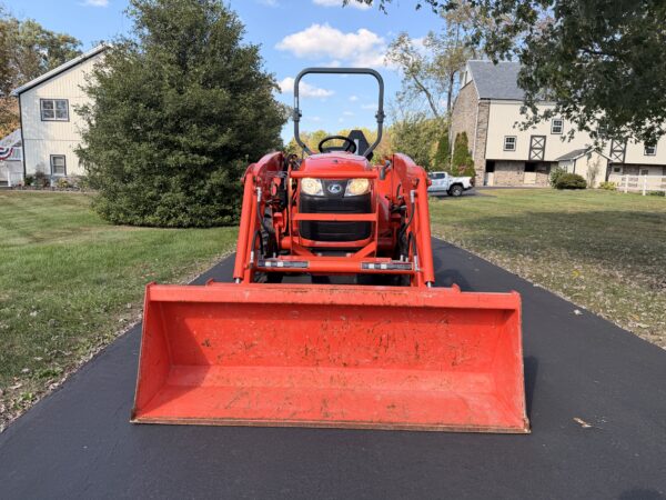 2012 Kubota L3800 Tractor Loader - Image 4