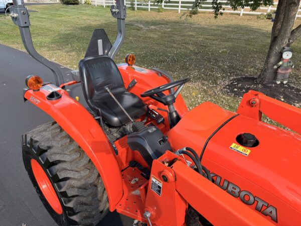 2012 Kubota L3800 Tractor Loader - Image 7
