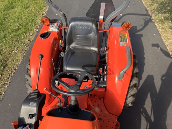 2012 Kubota L3800 Tractor Loader - Image 16