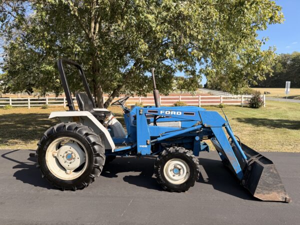 1989 Ford 1720 Tractor Loader