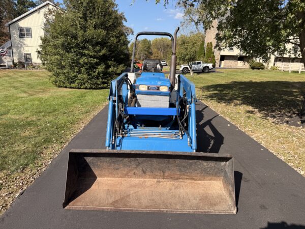 1989 Ford 1720 Tractor Loader - Image 5