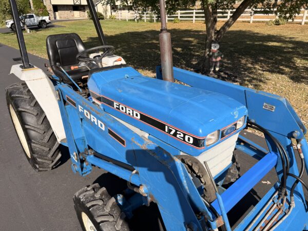1989 Ford 1720 Tractor Loader - Image 7