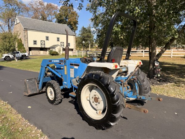 1989 Ford 1720 Tractor Loader - Image 19