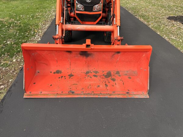 2011 Kubota Grand L3240 Tractor Loader Backhoe - Image 6