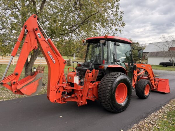 2011 Kubota Grand L3240 Tractor Loader Backhoe - Image 10