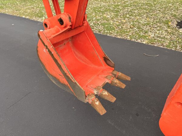 2011 Kubota Grand L3240 Tractor Loader Backhoe - Image 12