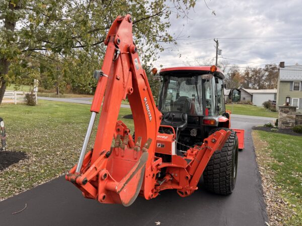 2011 Kubota Grand L3240 Tractor Loader Backhoe - Image 14