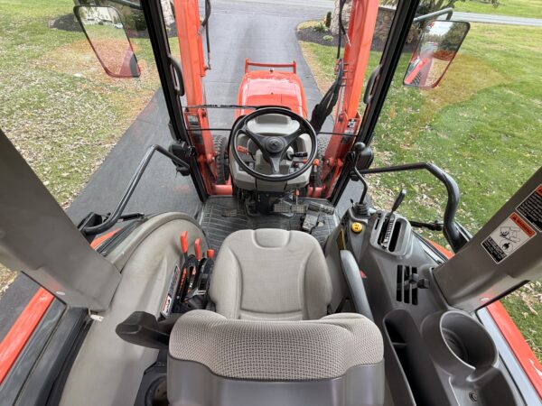 2011 Kubota Grand L3240 Tractor Loader Backhoe - Image 24
