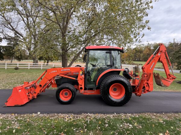 2011 Kubota Grand L3240 Tractor Loader Backhoe - Image 28
