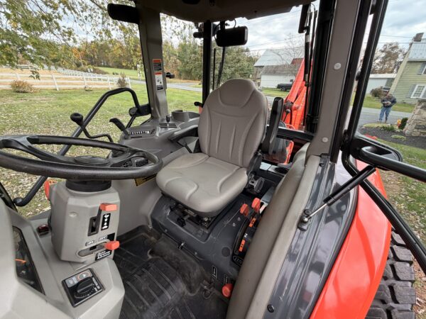 2011 Kubota Grand L3240 Tractor Loader Backhoe - Image 38