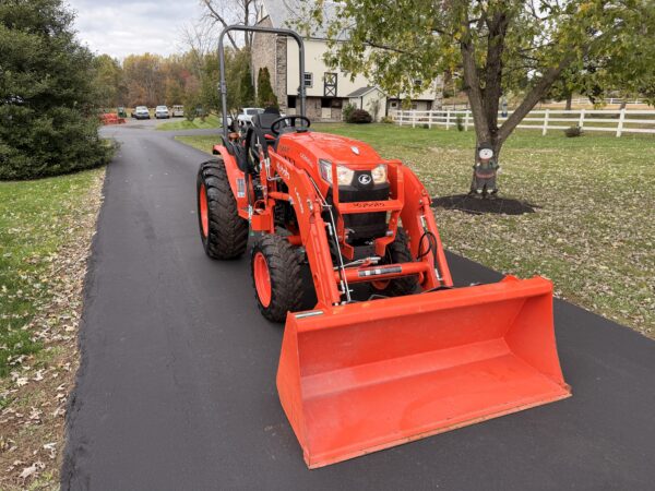 2021 Kubota LX2610 Tractor Loader - Image 4