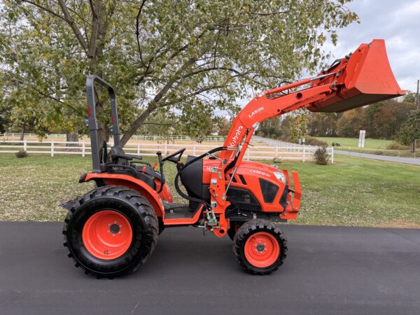 2021 Kubota LX2610 Tractor Loader - Image 12