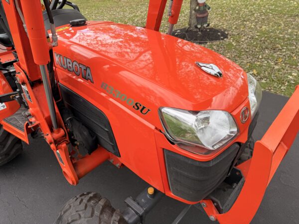 2012 Kubota B3300 Tractor Loader Backhoe - Image 16