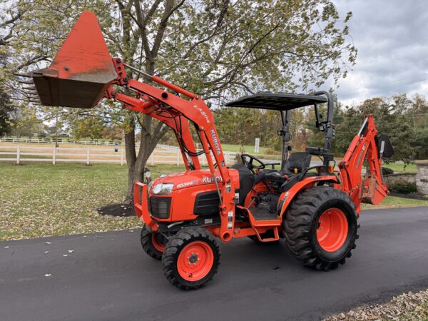 2012 Kubota B3300 Tractor Loader Backhoe - Image 27