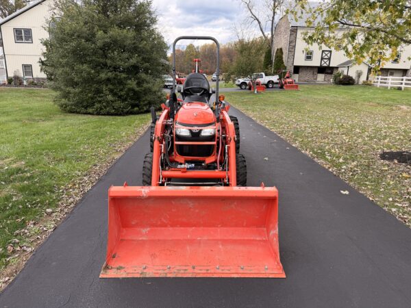2021 Kubota B2601 Tractor Loader Backhoe - Image 7