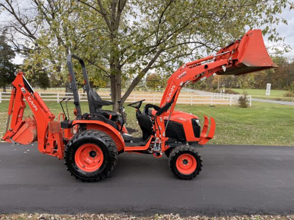 2021 Kubota B2601 Tractor Loader Backhoe - Image 14