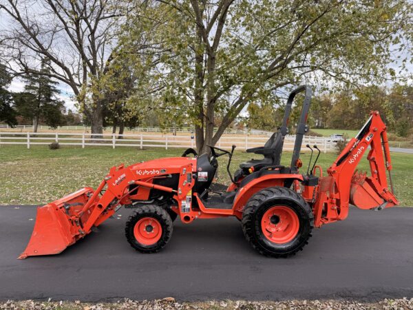 2021 Kubota B2601 Tractor Loader Backhoe - Image 20