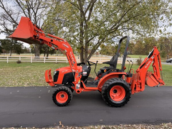 2021 Kubota B2601 Tractor Loader Backhoe - Image 29