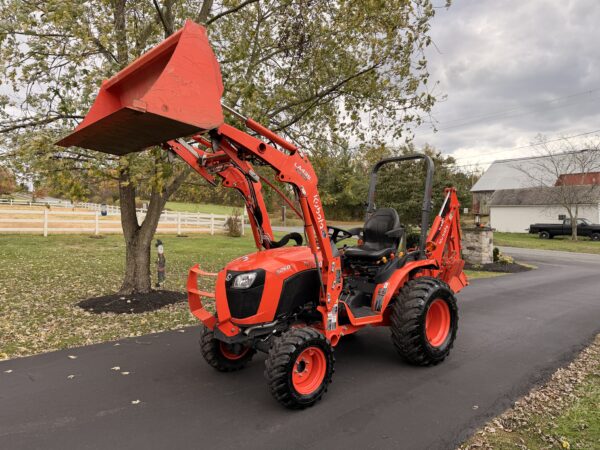 2021 Kubota B2601 Tractor Loader Backhoe - Image 30