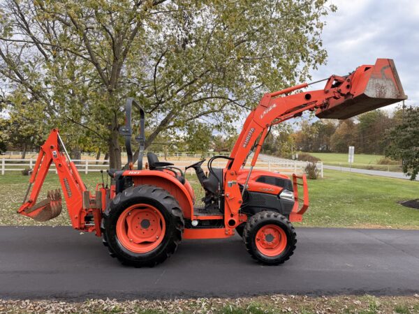 2007 Kubota Grand L3240 Tractor Loader Backhoe - Image 13